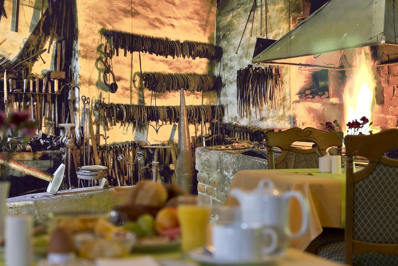 Landhotel Zur Schmiede Gohren-Lebbin Bagian luar foto